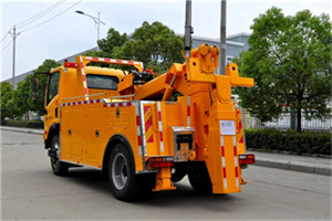 镇巴高速路拖车费